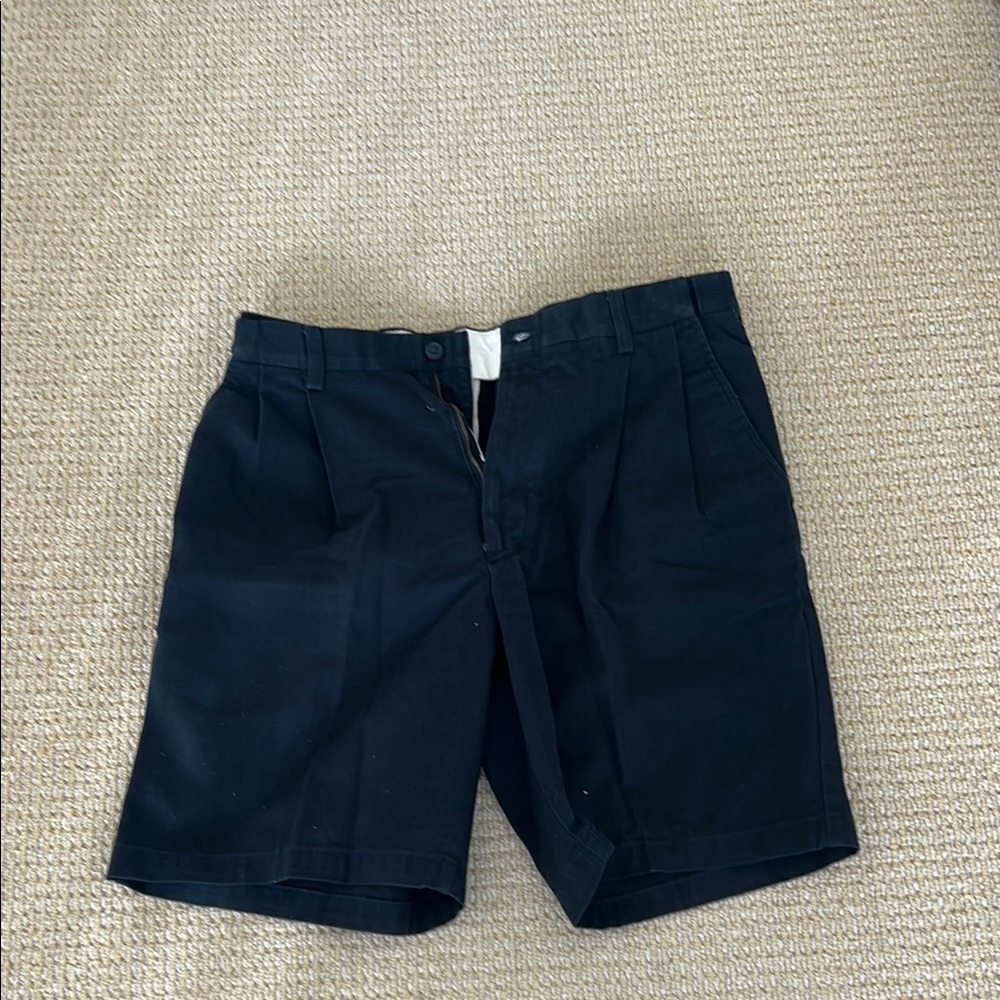 Men’s Black Relaxed Fit Pleated Front Shorts